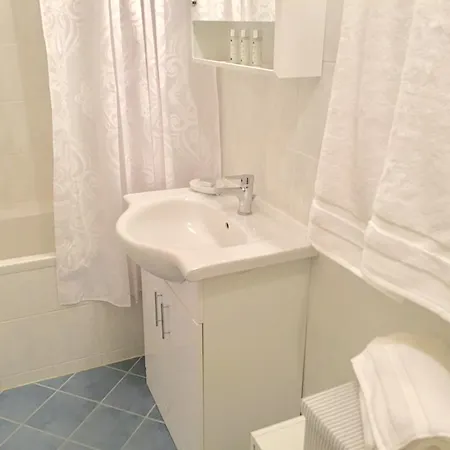 Champel One Bedroom Apartment